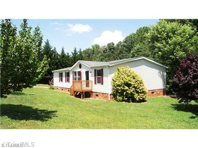 1068 Mountain View Road King, NC 27021 - Photo 1 of 16 Exterior Front.
