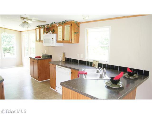 1068 Mountain View Road King, NC 27021 - Photo 9 of 16 Kitchen.