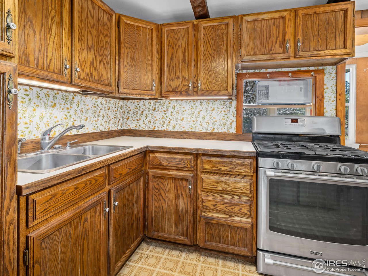 1252 Giant Track Road Estes Park, CO 80517 - Photo 14 of 33 Kitchen