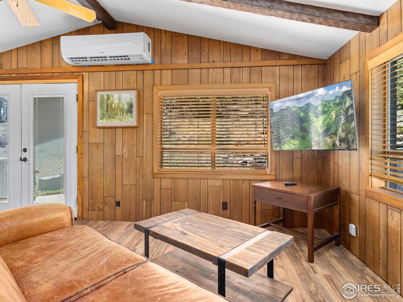 1252 Giant Track Road Estes Park, CO 80517 - Photo 7 of 33 Living area