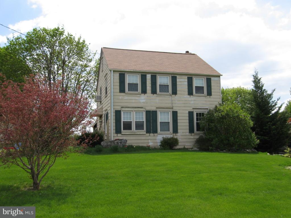 132 Koser Road Lititz, PA 17543 - Photo 1 of 9