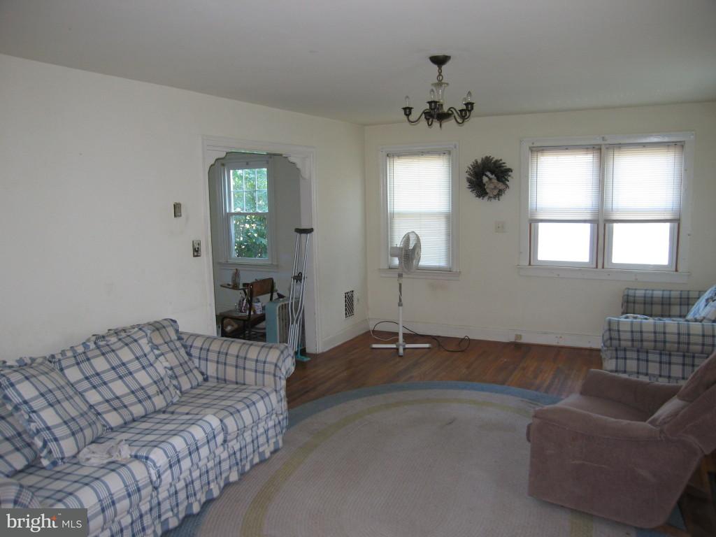 132 Koser Road Lititz, PA 17543 - Photo 3 of 9