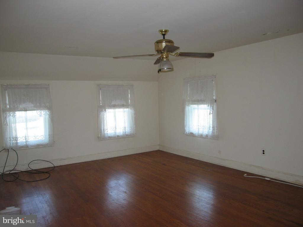 132 Koser Road Lititz, PA 17543 - Photo 6 of 9