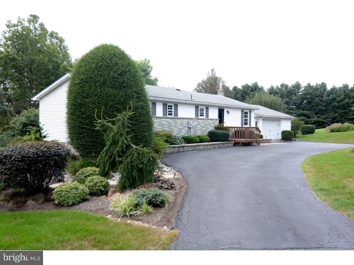 216 Reider Road Robesonia, PA 19551 - Photo 3 of 25 Gallery Image 3