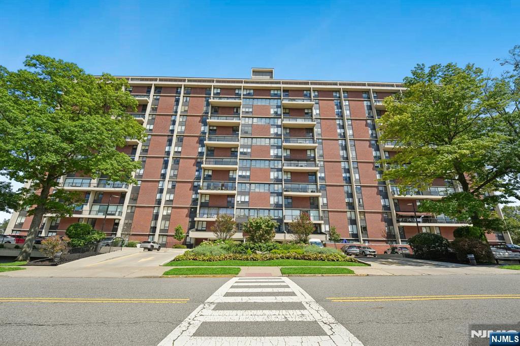 3 Horizon Road, Unit 1422 Fort Lee, NJ 07024 - Photo 24 of 24 Gallery Image 24