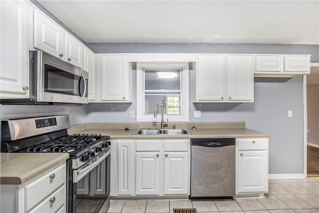734 Meadowlark Drive Villa Rica, GA 30180 - Photo 12 of 32