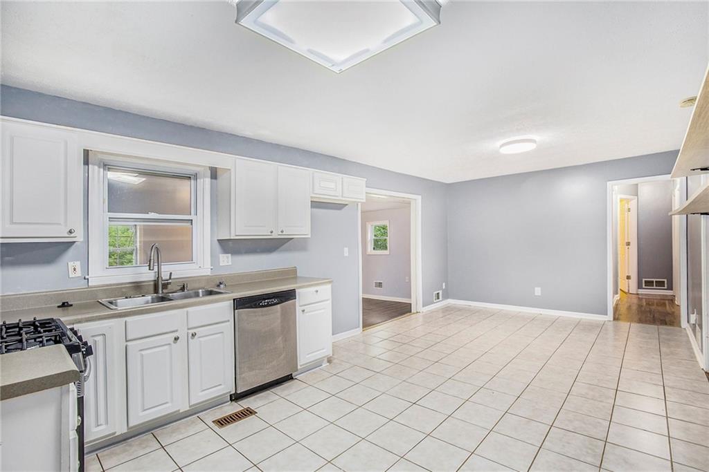 734 Meadowlark Drive Villa Rica, GA 30180 - Photo 10 of 32