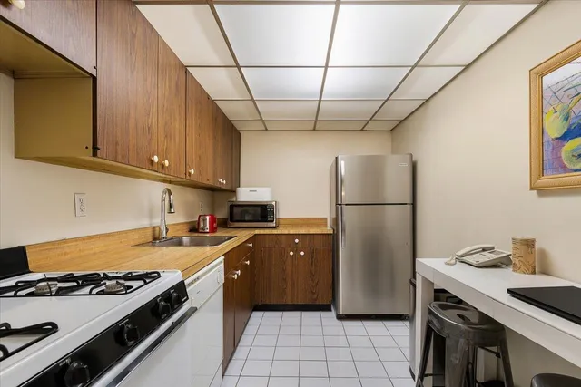 $398,000 | 1155 Warburton Avenue, Unit 4J, Yonkers, NY 10701