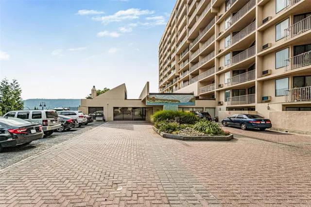 $398,000 | 1155 Warburton Avenue, Unit 4J, Yonkers, NY 10701