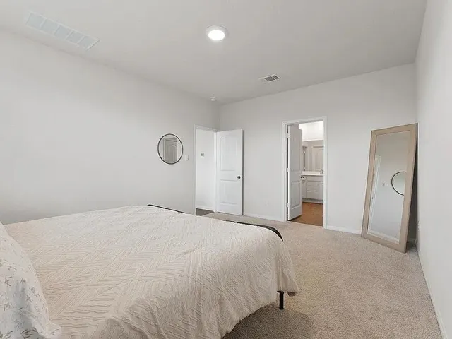 $2,000 | 305 Evergreen Sumac Loop, Kyle, TX 78640