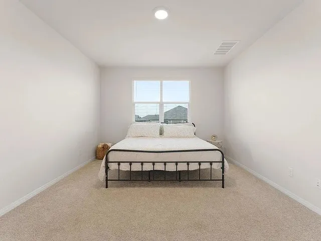 $2,000 | 305 Evergreen Sumac Loop, Kyle, TX 78640