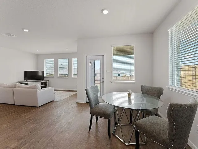 $2,000 | 305 Evergreen Sumac Loop, Kyle, TX 78640