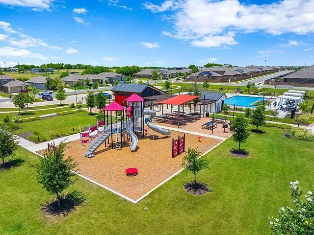 $2,000 | 305 Evergreen Sumac Loop, Kyle, TX 78640