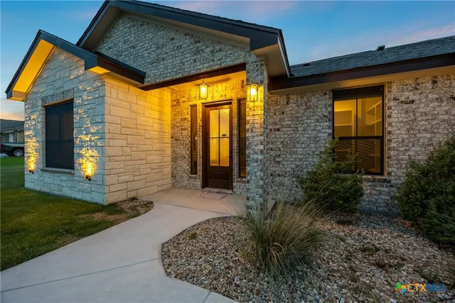 $529,000 | 3722 Morgan Mill Road, Kempner, TX 76539