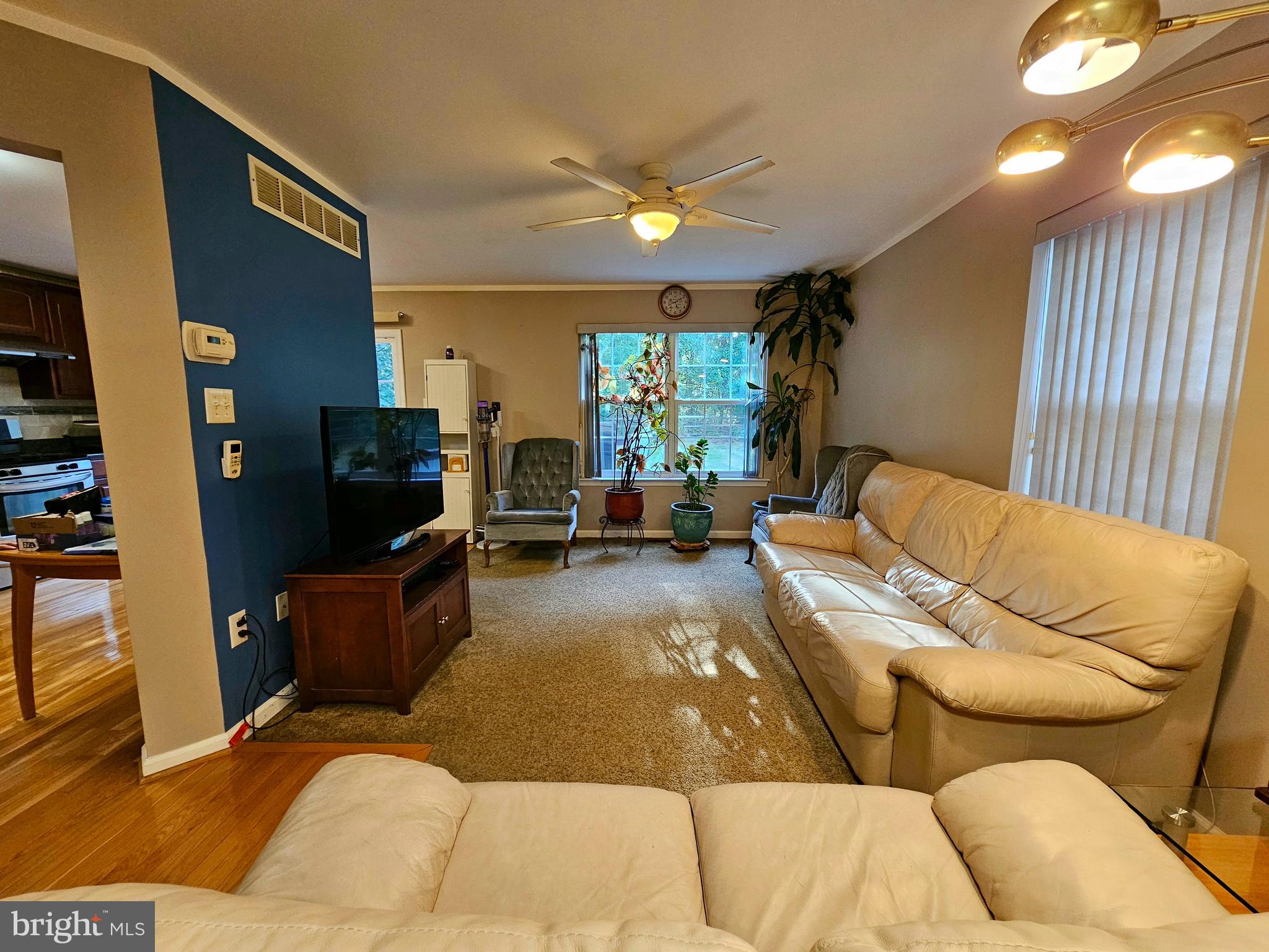 173 Hidden Drive Blackwood, NJ 08012 - Photo 7 of 32