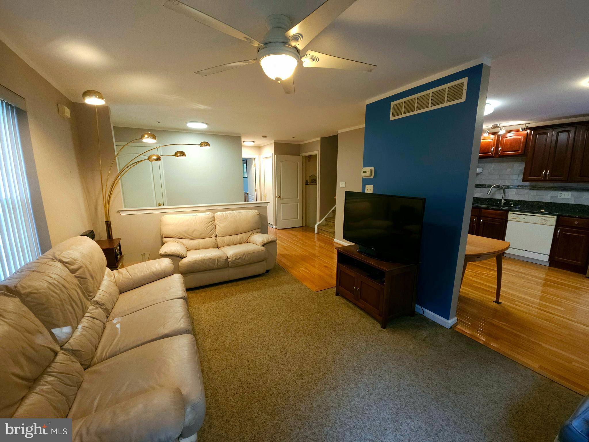 173 Hidden Drive Blackwood, NJ 08012 - Photo 8 of 32