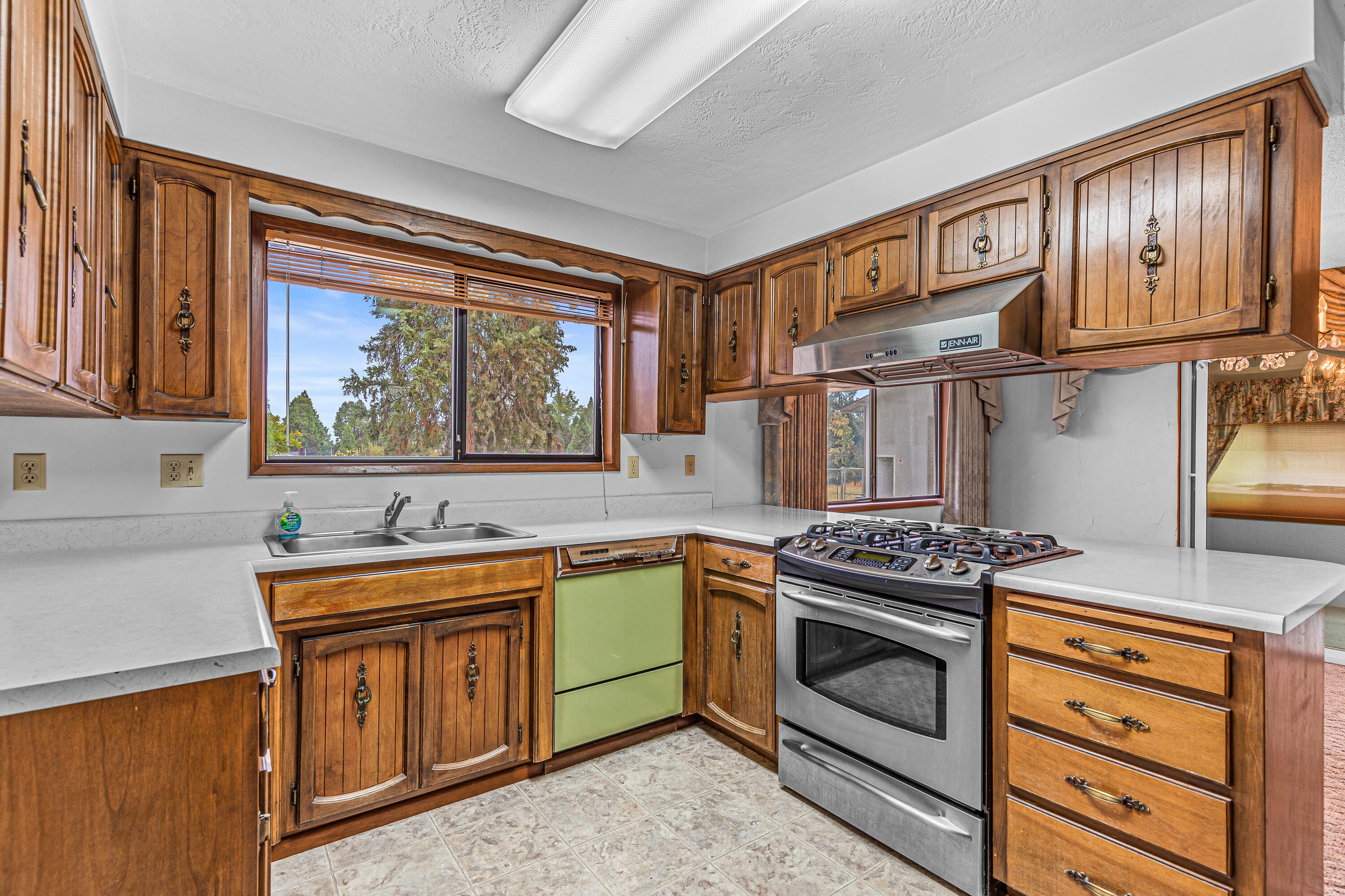 1771 Camp Baker Road Medford, OR 97501 - Photo 11 of 38 A11