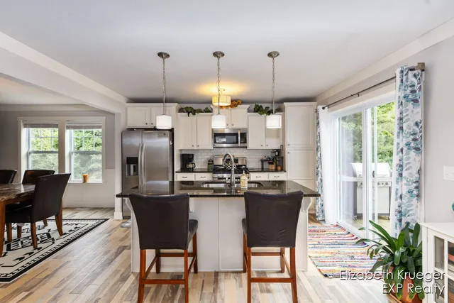 $439,900 | 5810 Larson Lane, Muskegon, MI 49444