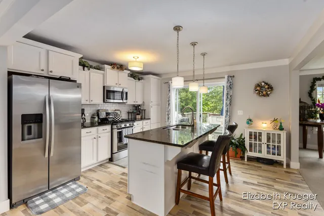 $439,900 | 5810 Larson Lane, Muskegon, MI 49444