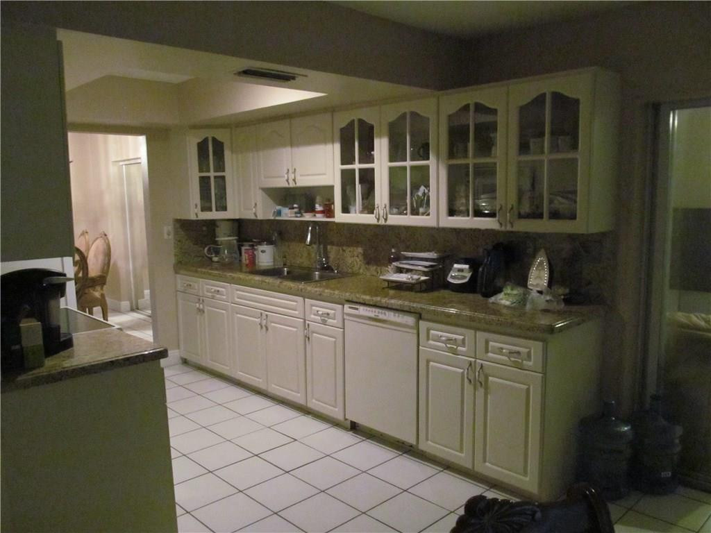 820 Southwest 50th Avenue Margate, FL 33068 - Photo 6 of 9 Photo 6