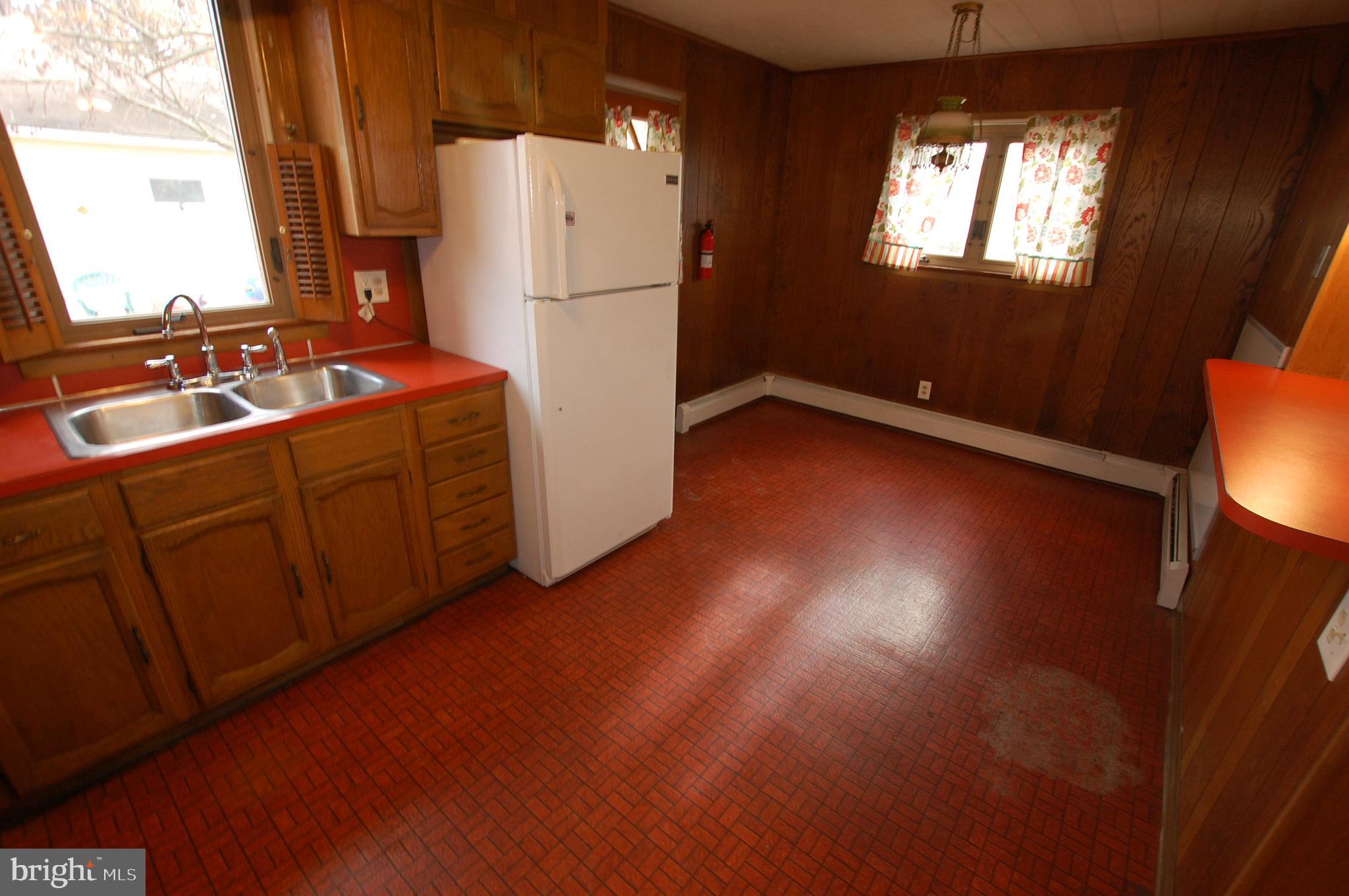 180 South Roland Street Pottstown, PA 19464 - Photo 8 of 23 Gallery Image 8