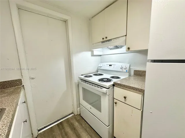 $1,975 | 13455 Northeast 6th Avenue, Unit 311, North Miami, FL 33161