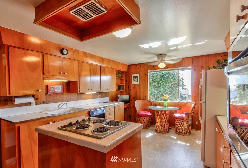 15248 Deception Road Anacortes, WA 98221 - Photo 17 of 19 Gallery Image 17
