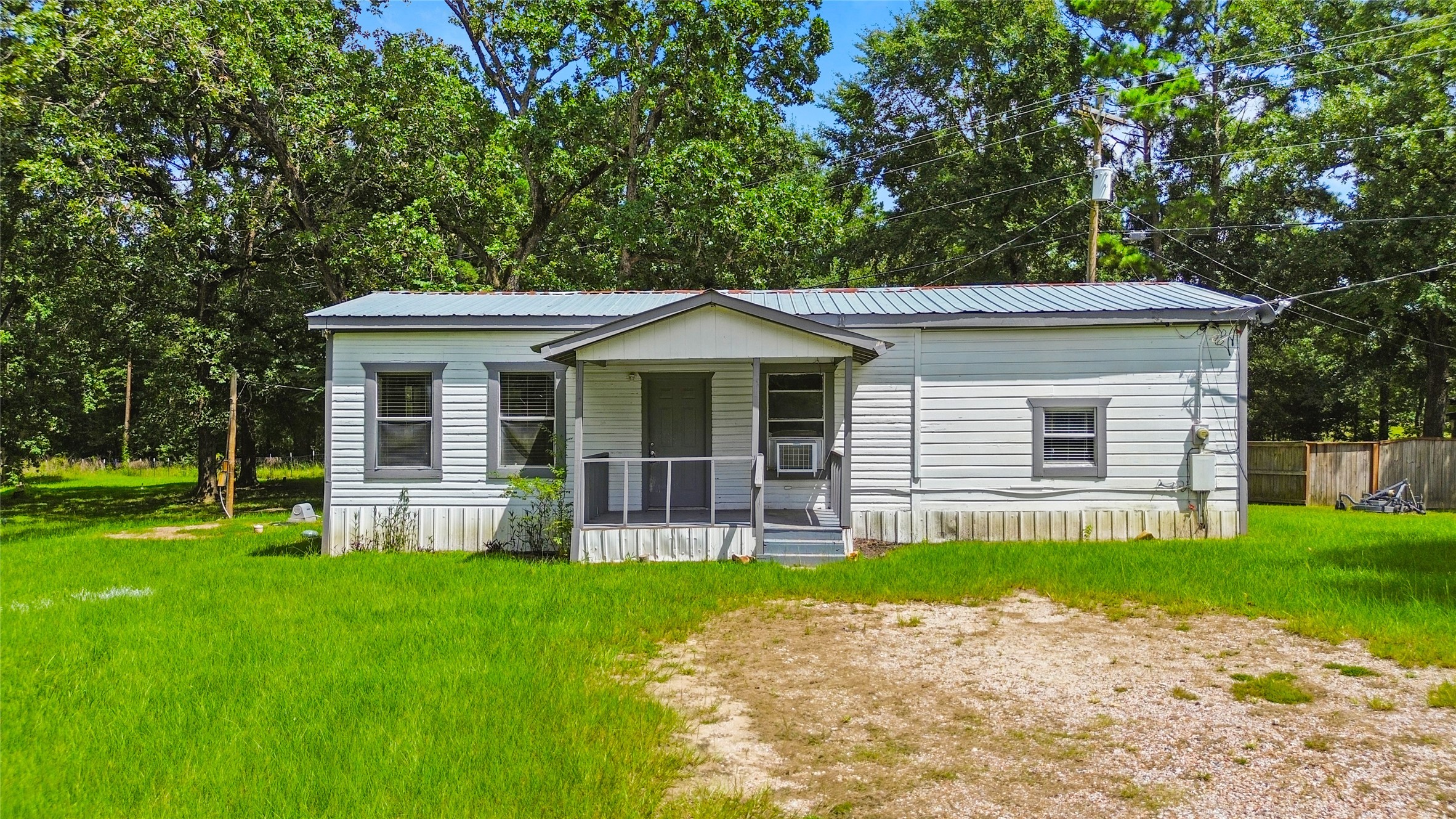 8 Jackson Road Huntsville, TX 77320 - Photo 1 of 26