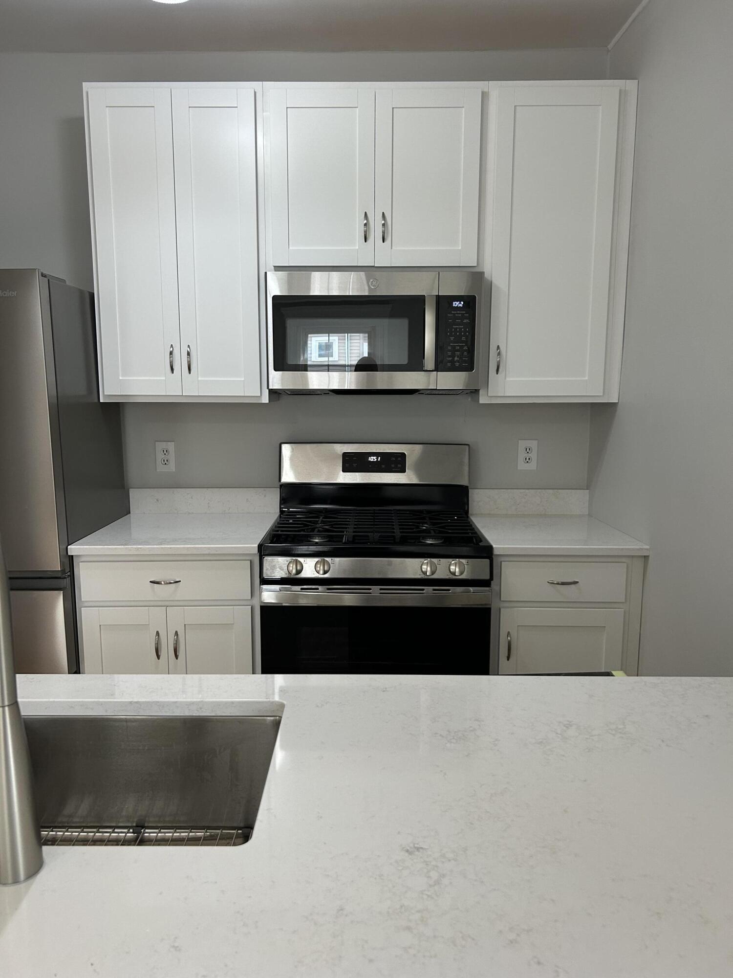 9 Parris Street, Unit 2 Portland, ME 04101 - Photo 6 of 15 IMG_9728