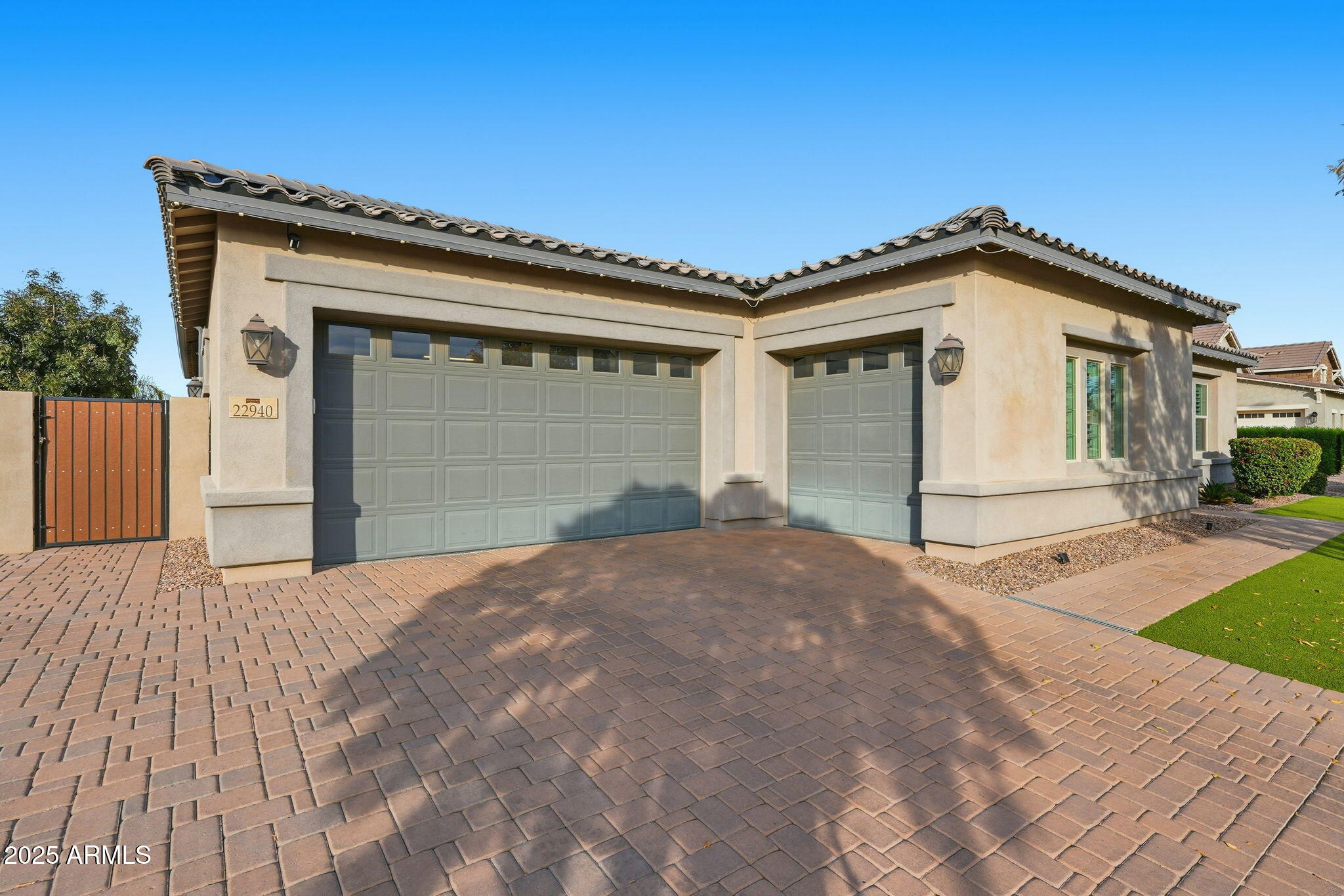 22940 East Camacho Road Queen Creek, AZ 85142 - Photo 9 of 68 a view of backyard of garage
