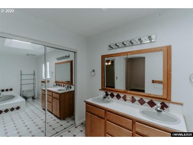 3745 Knox Butte Road East Albany, OR 97322 - Photo 13 of 32 Gallery Image 13