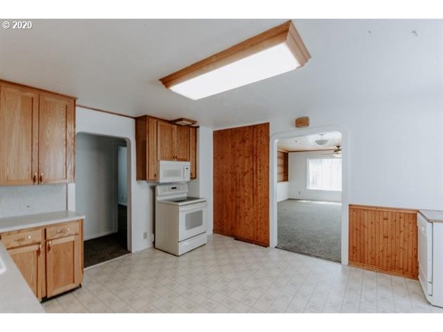 3745 Knox Butte Road East Albany, OR 97322 - Photo 19 of 32 Gallery Image 19