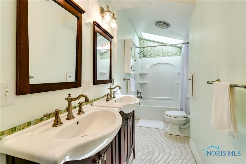 3425 Edgevale Road Toledo, OH 43606 - Photo 23 of 49 Gallery Image 23