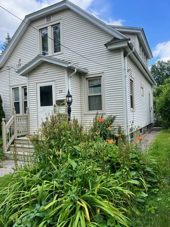 29 Church Street West Springfield, MA 01089 - Photo 3 of 20 Gallery Image 3