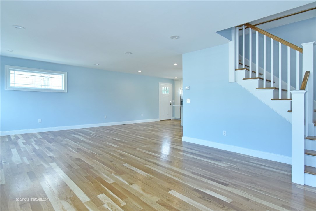 164 Treasure Road Narragansett, RI 02882 - Photo 11 of 37