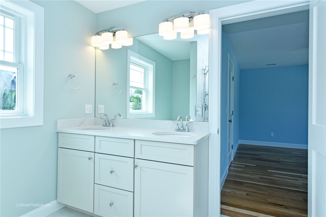 164 Treasure Road Narragansett, RI 02882 - Photo 17 of 37