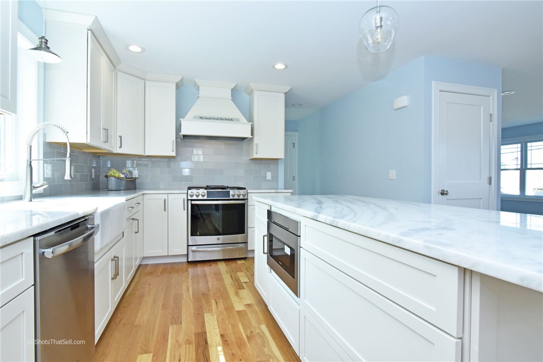 164 Treasure Road Narragansett, RI 02882 - Photo 5 of 37