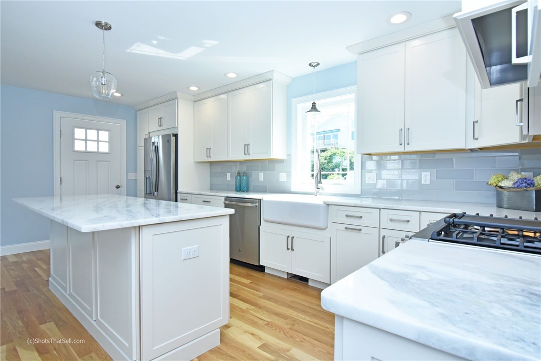 164 Treasure Road Narragansett, RI 02882 - Photo 6 of 37