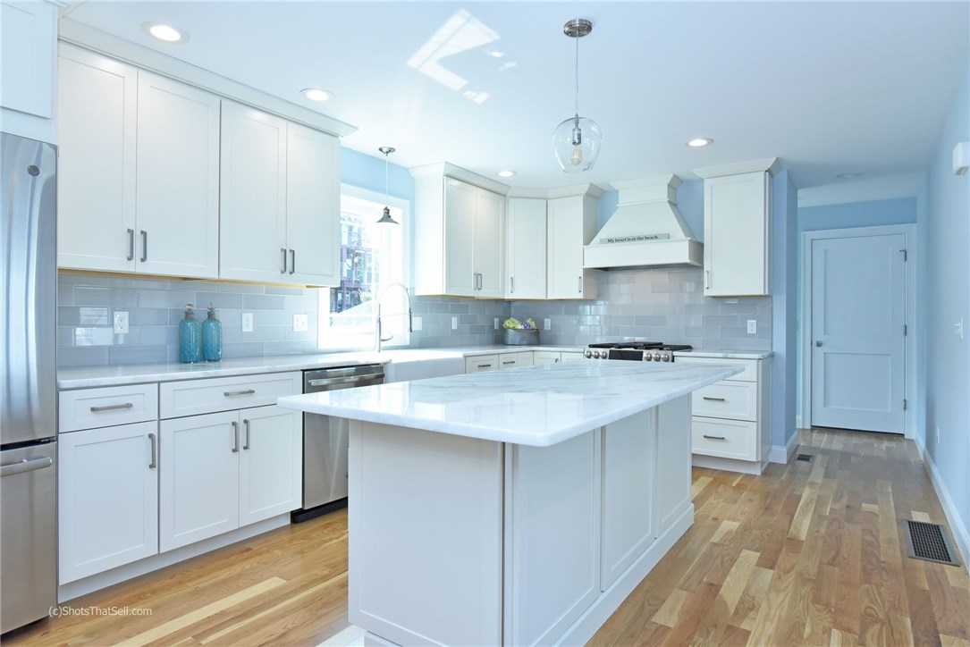 164 Treasure Road Narragansett, RI 02882 - Photo 8 of 37