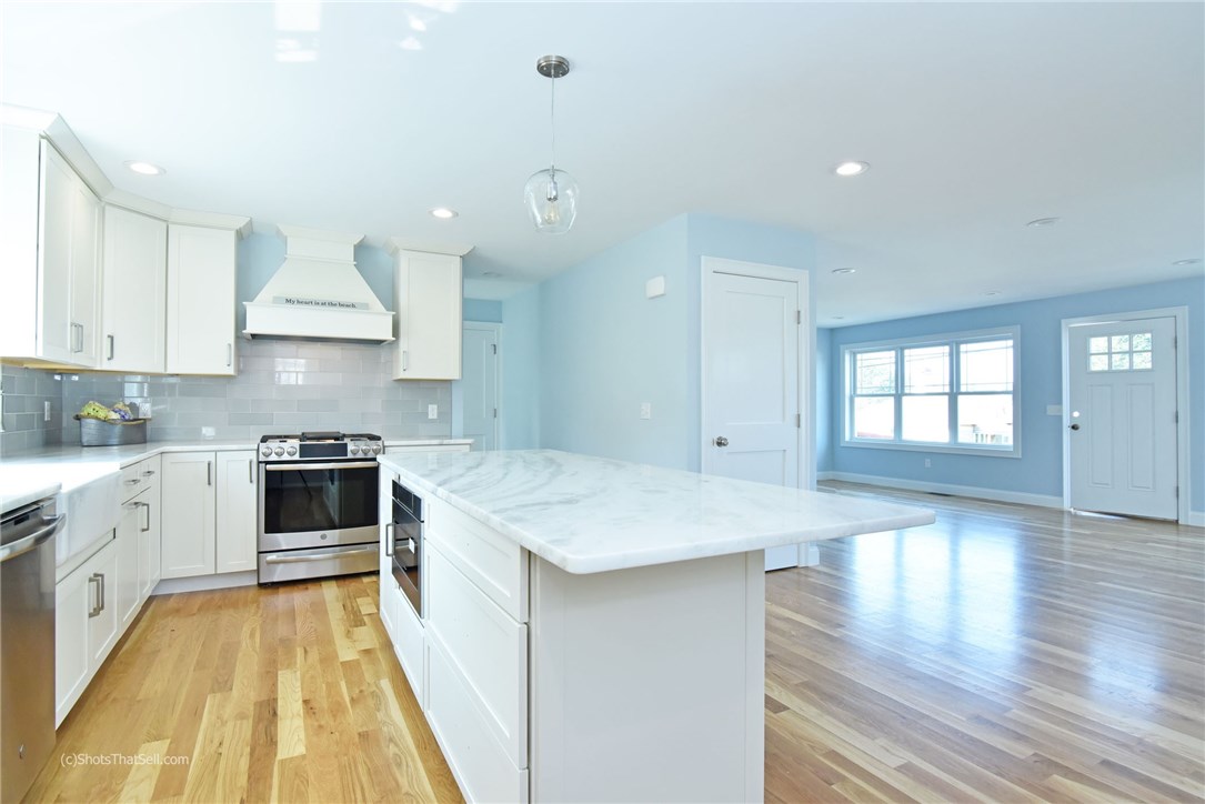 164 Treasure Road Narragansett, RI 02882 - Photo 9 of 37
