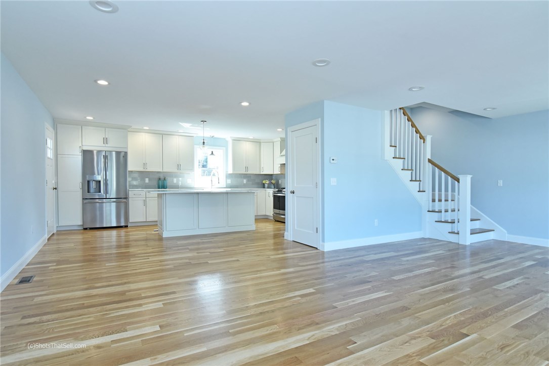 164 Treasure Road Narragansett, RI 02882 - Photo 10 of 37
