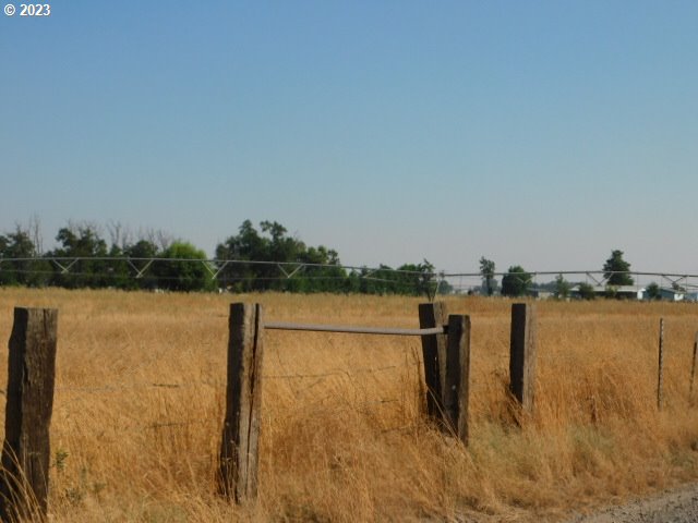 29103 Bridge Road Hermiston, OR 97838 - Photo 1 of 32 Gallery Image 1