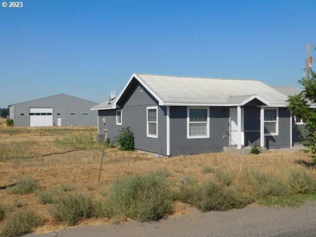 29103 Bridge Road Hermiston, OR 97838 - Photo 2 of 32 Gallery Image 2