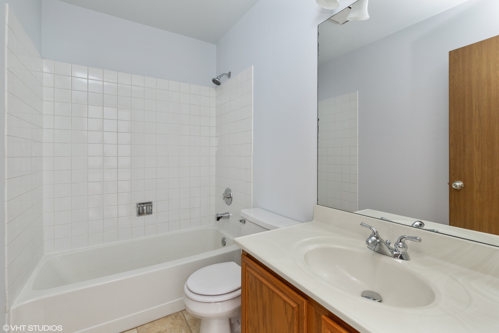 17779 W Braewick Rd Gurnee, IL 60031 - Photo 9 of 12