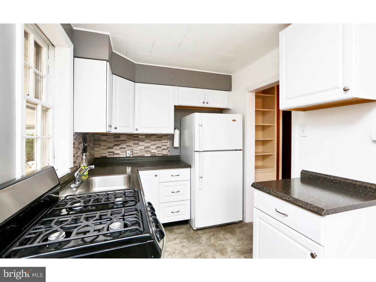 811 Scotia Road Philadelphia, PA 19128 - Photo 6 of 25