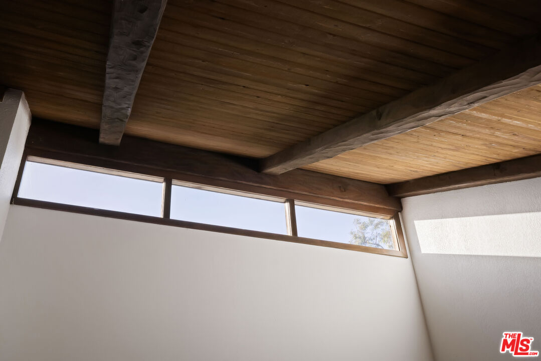 2690 Kennington Drive Glendale, CA 91206 - Photo 24 of 50 a view of window