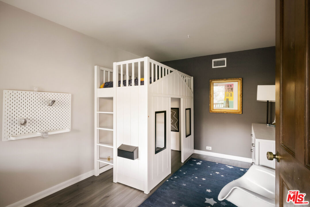 2690 Kennington Drive Glendale, CA 91206 - Photo 34 of 50 a view of livingroom with furniture and wooden floor