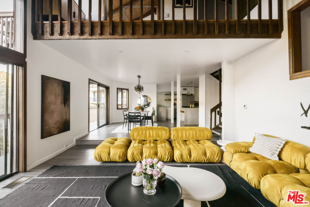 2690 Kennington Drive Glendale, CA 91206 - Photo 9 of 50 a living room with furniture