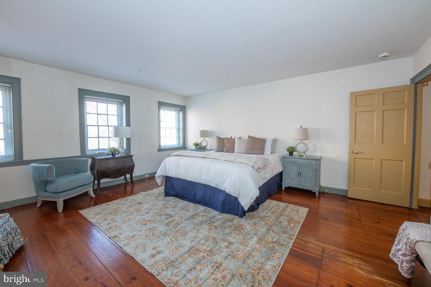 336 Spruce Street Philadelphia, PA 19106 - Photo 15 of 27 Master Bedroom Suite