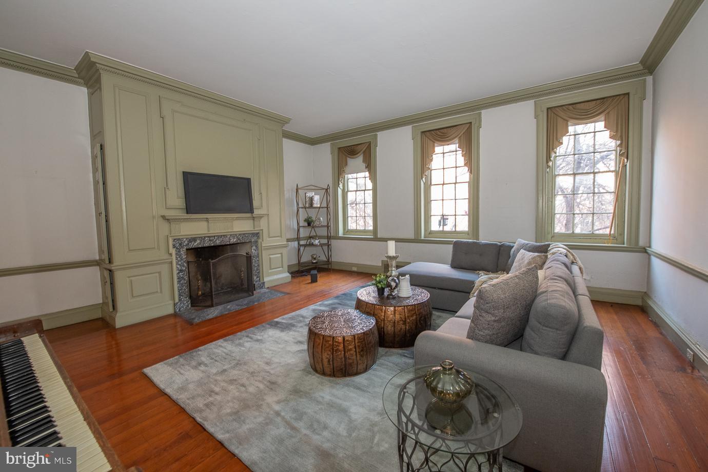 336 Spruce Street Philadelphia, PA 19106 - Photo 18 of 27 Family Room/Bedroom
